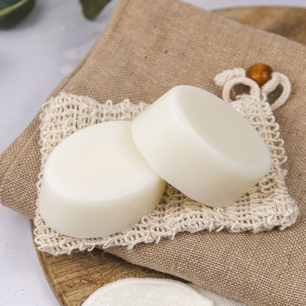 Pouring Soap Solid Conditioner