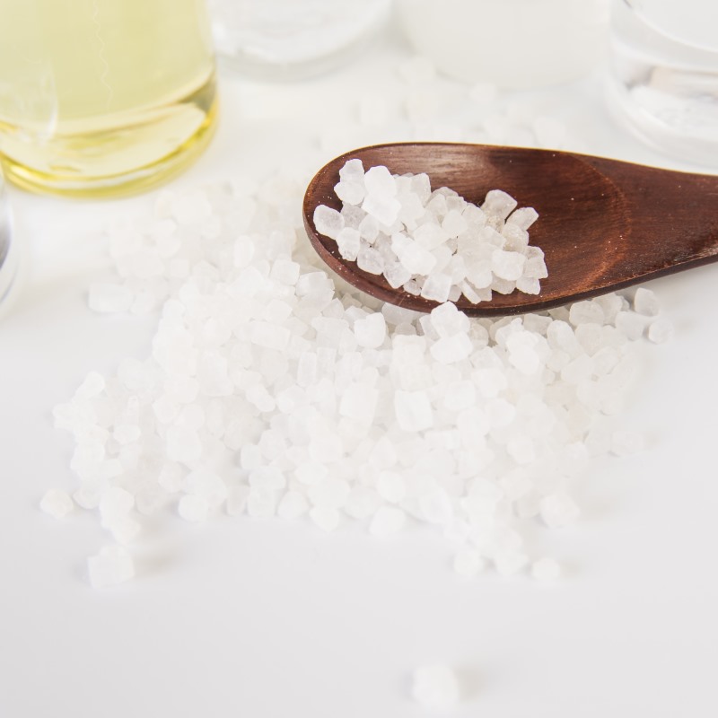 Wat is cetyl alcohol en waarom zou je het gebruiken in zelfgemaakte zeep en cosmetica