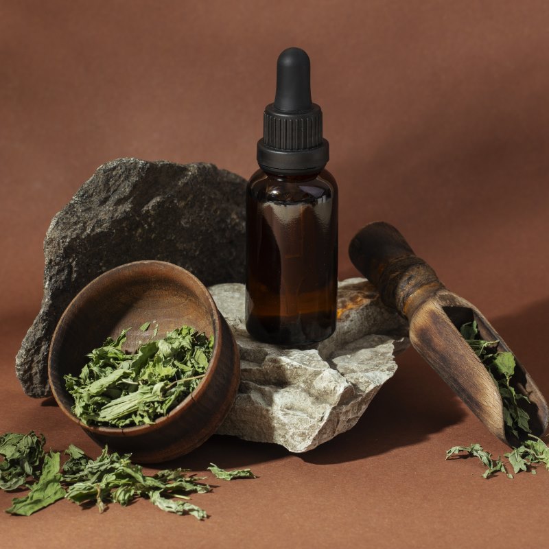 Zelfgemaakte CBD- en hennepoliecosmetica