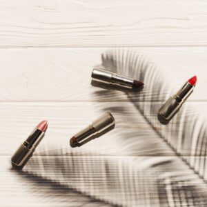 Zelf lippenstift en lipgloss maken
